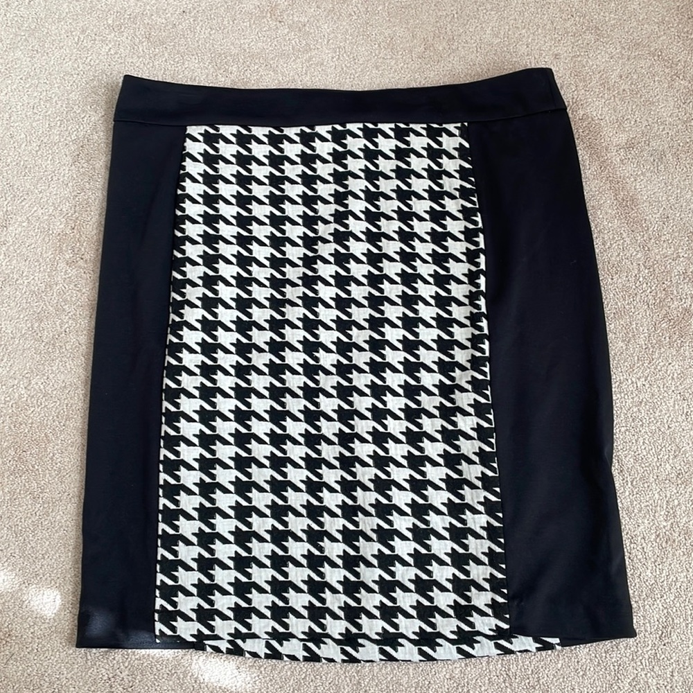 Sunny Leigh Houndstooth Skirt